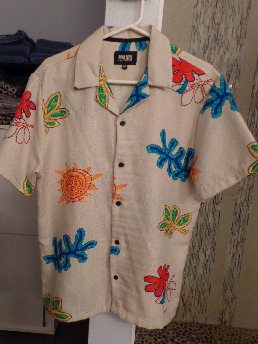 MALIBU Men's Short Sleeve Shirt - Medium